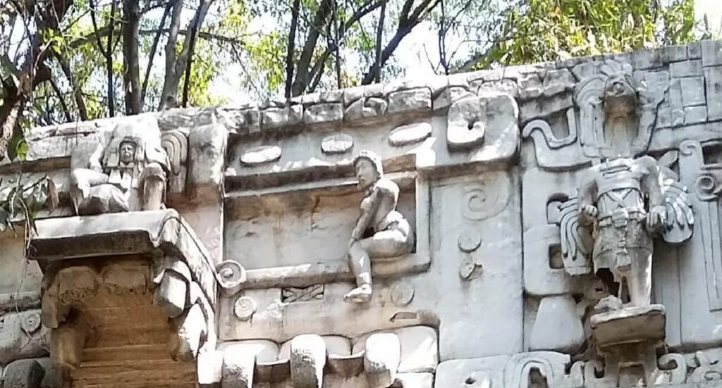 Mexico: Archaeologists Discovered Ancient 1,000-year-old Mayan Palace ...