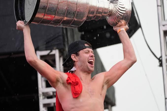 Rain doesn’t stop the Panthers from celebrating Stanley Cup victory