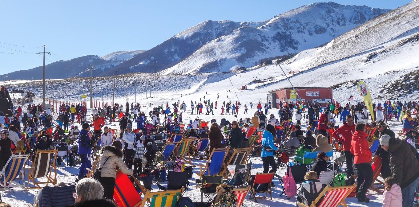 TikTok Tourists Overrun Italian Ski Resort, Causing Traffic Jams and Safety Concerns